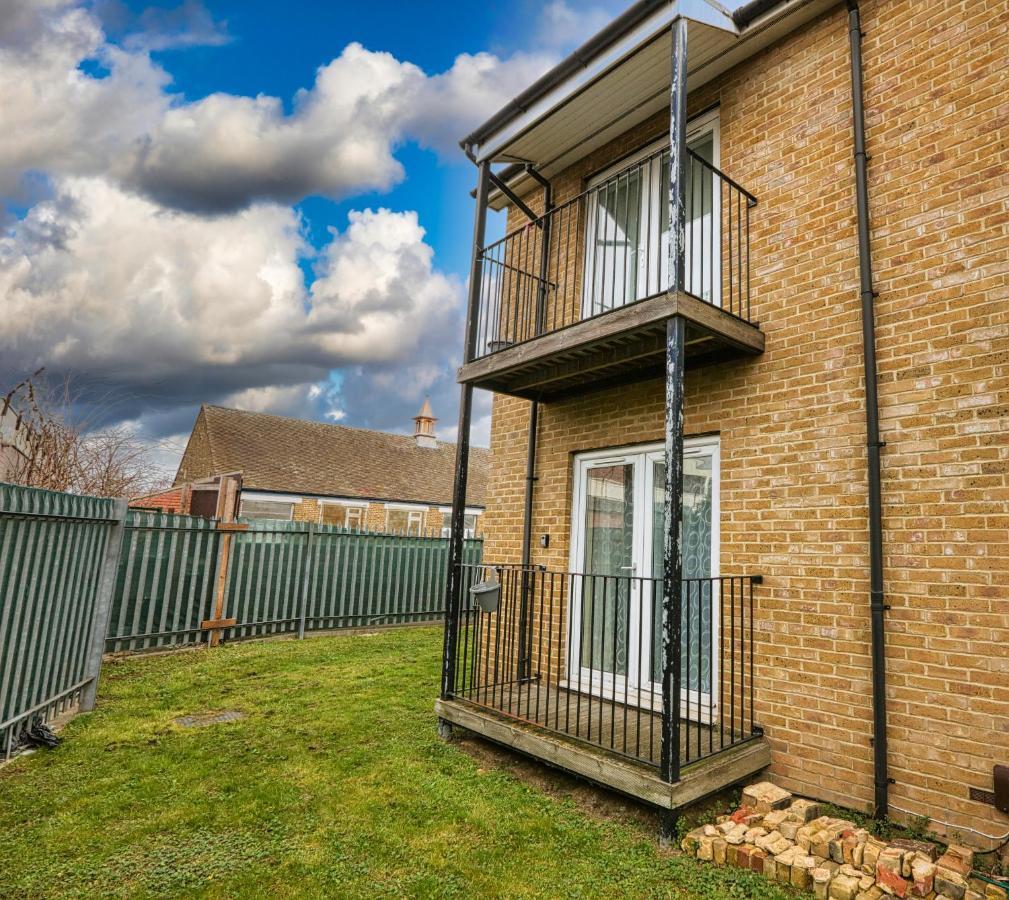 Surespring Apartment Erith Eksteriør bilde